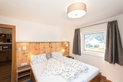 Bergli_Zimmer-1-(2)